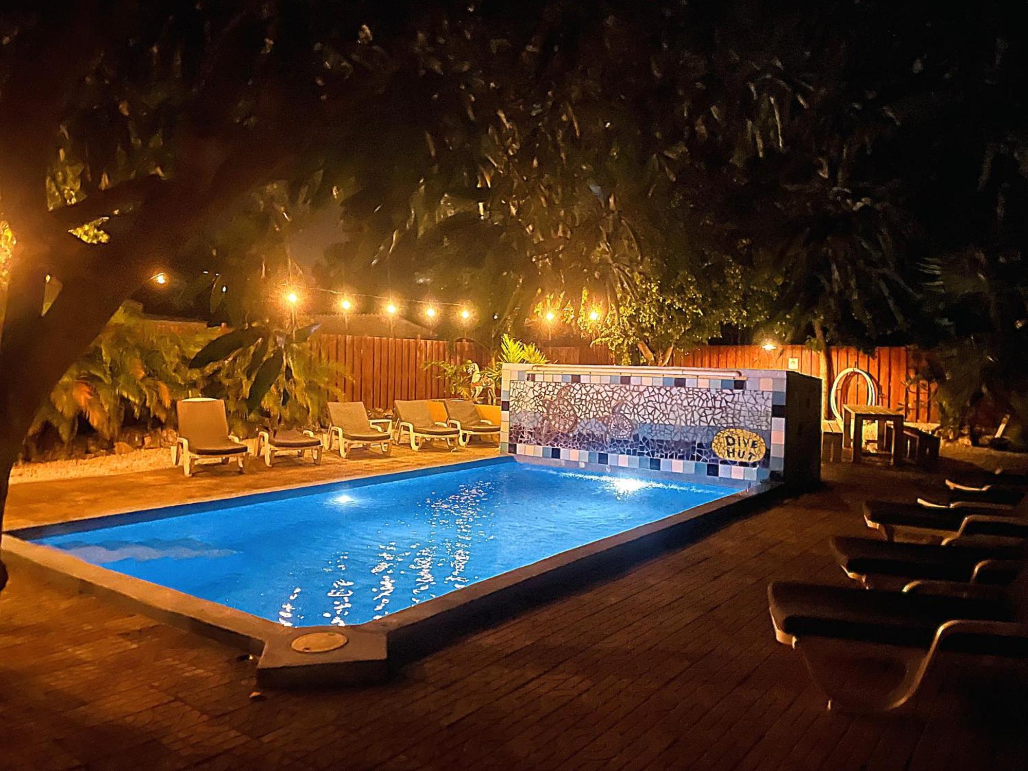 The Dive Hut - Boutique Apartments クラレンダイク エクステリア 写真